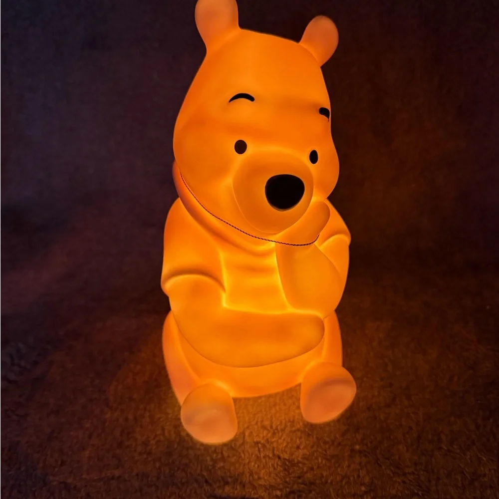 Walt Disney Winnie The Pooh Figural LED Night Light With Time Shut Off Nursery